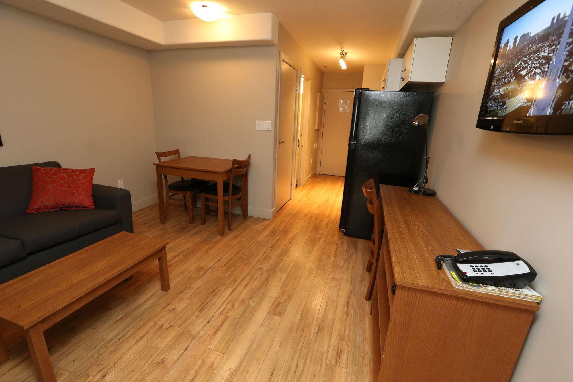 Platinum Residences Fort Mcmurray Ngoại thất bức ảnh